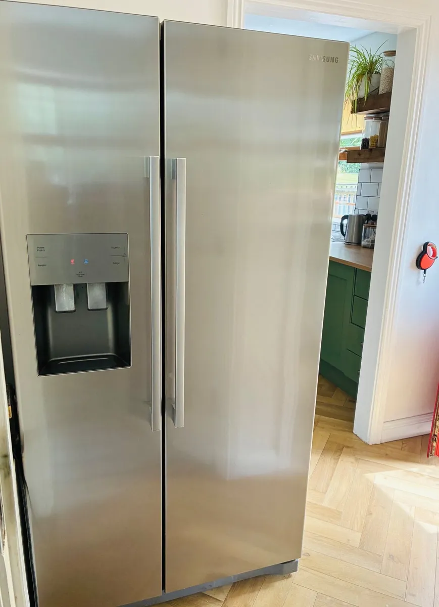 Samsung American Fridge Freezer - Image 1