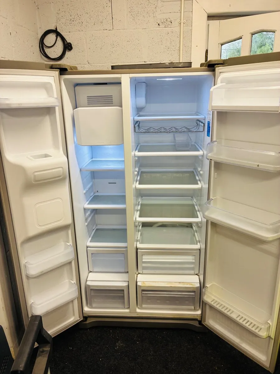Samsung American Fridge Freezer - Image 4