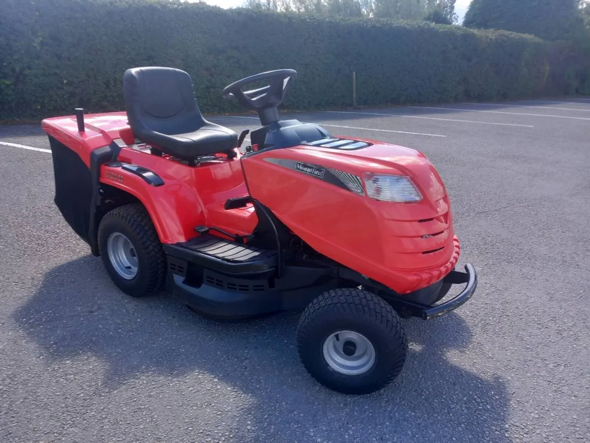 Mountfield 1430H Ride on Tractor Mower - Image 2