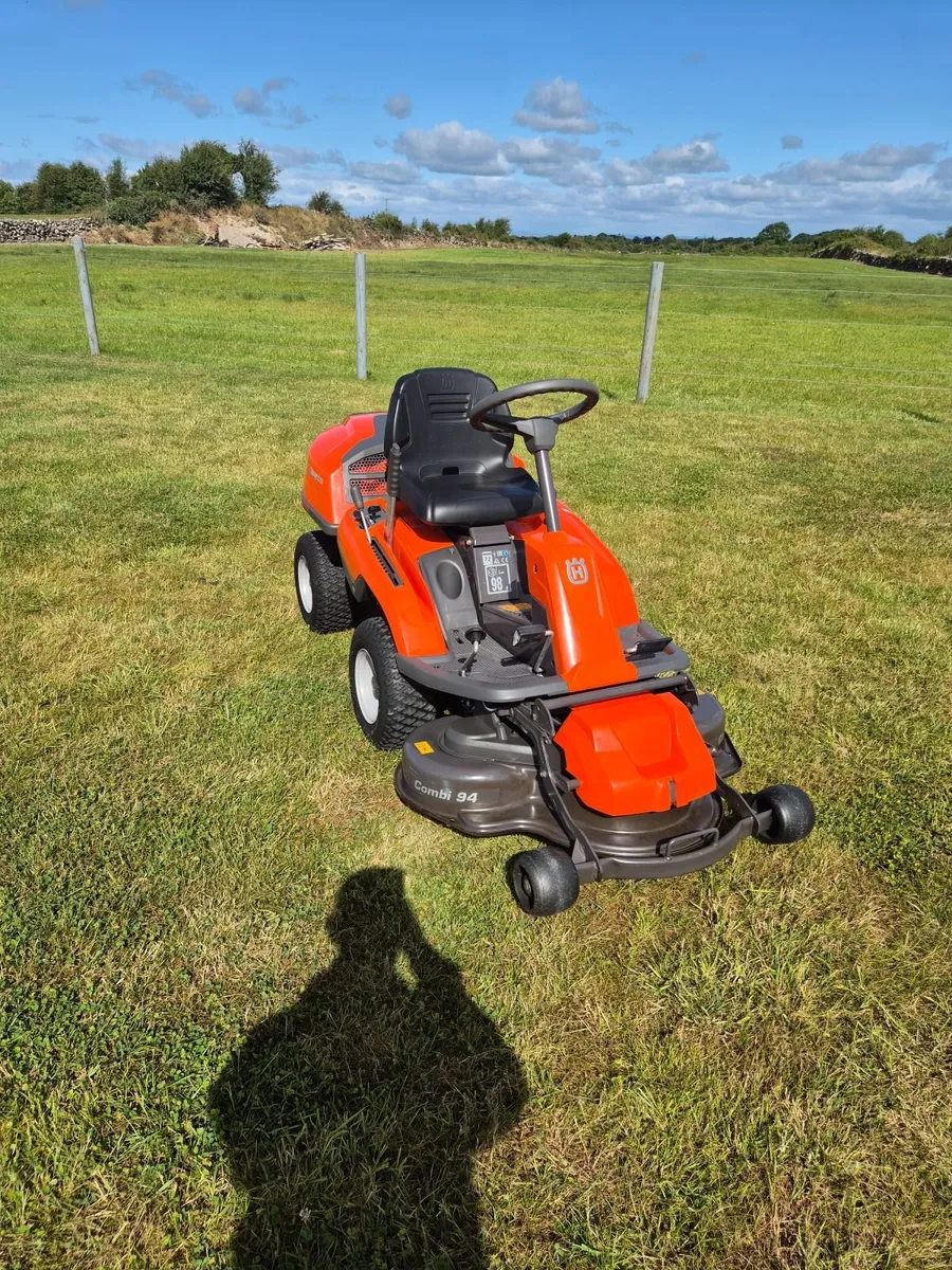 Husqvarna Rider R214TC - Image 1