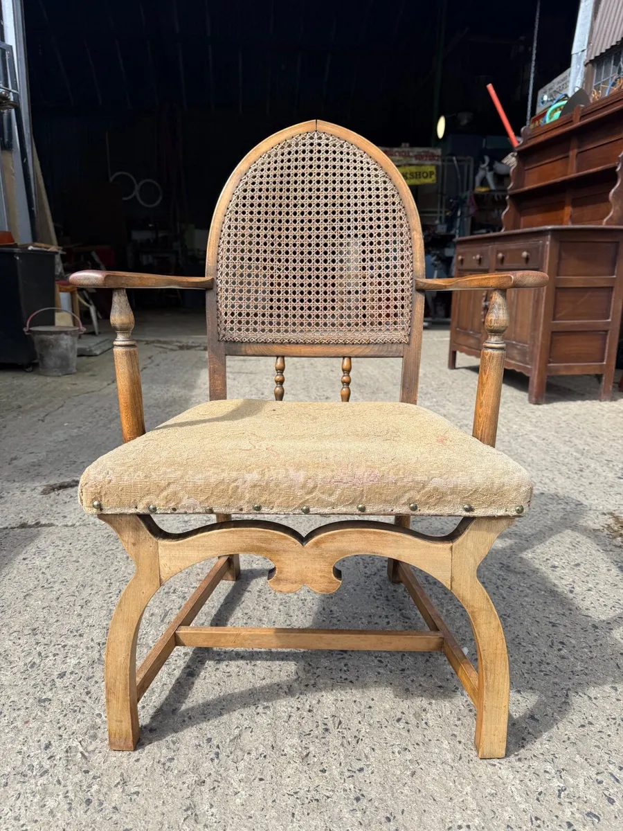 Single antique ecclesiastical chair - Image 1