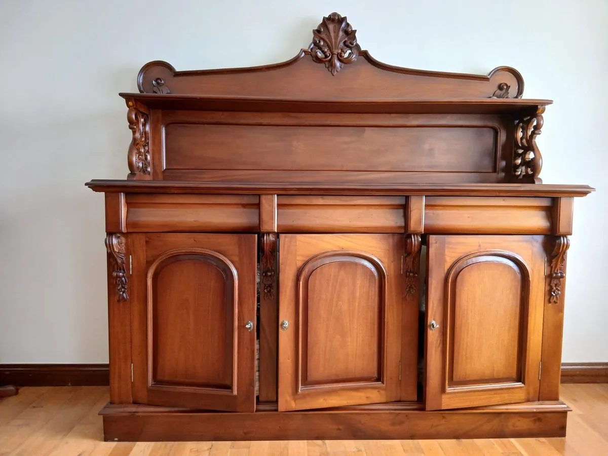 Beautiful mahogany 3 door chiffonier - Image 2
