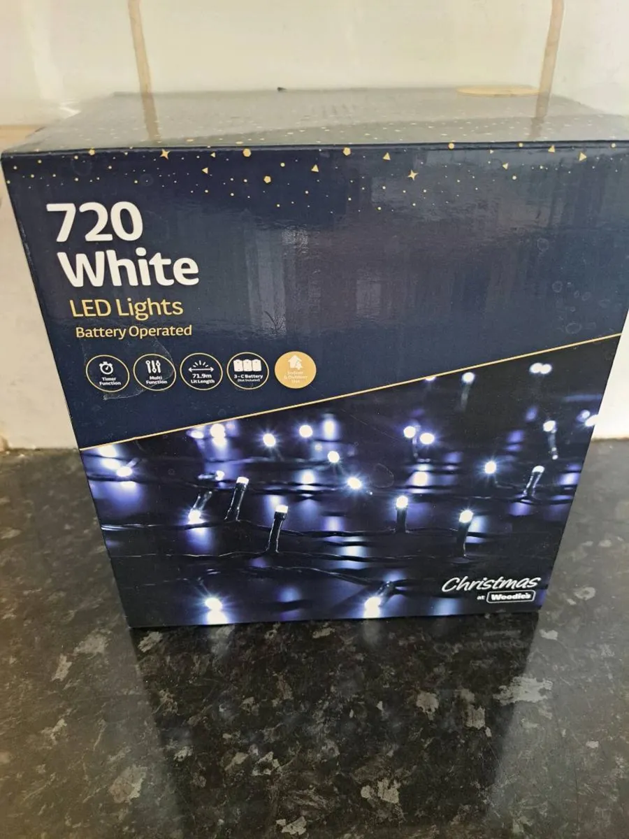 720 white LED battery operated lights - Image 1