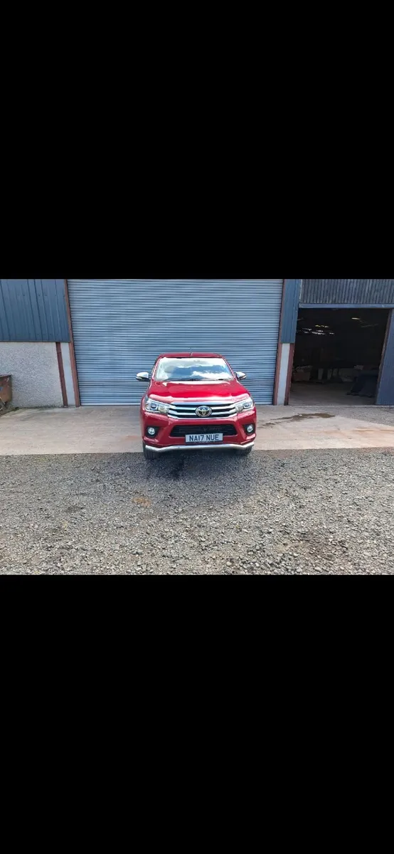 Toyota Hilux 2017 - Image 2