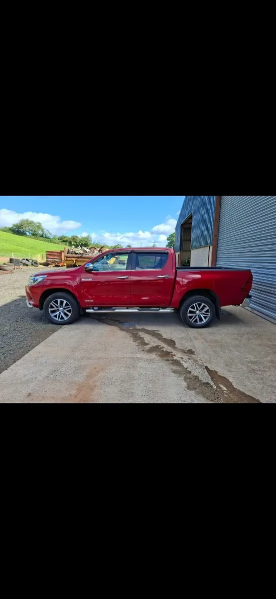 Toyota Hilux 2017 - Image 3