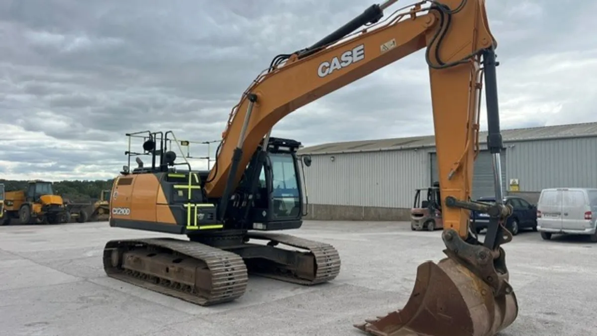 2021 Case CX 210 D - Image 4