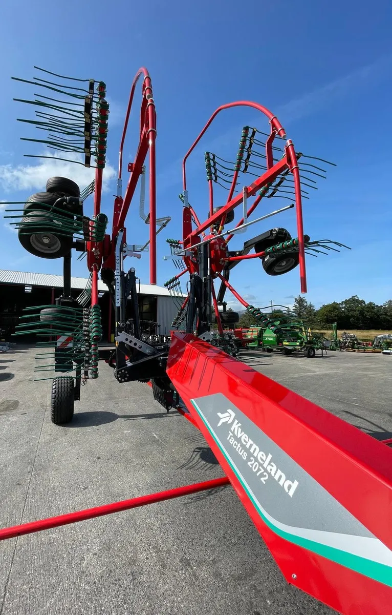 New Kverneland Tactus 2072 Rake - Image 4