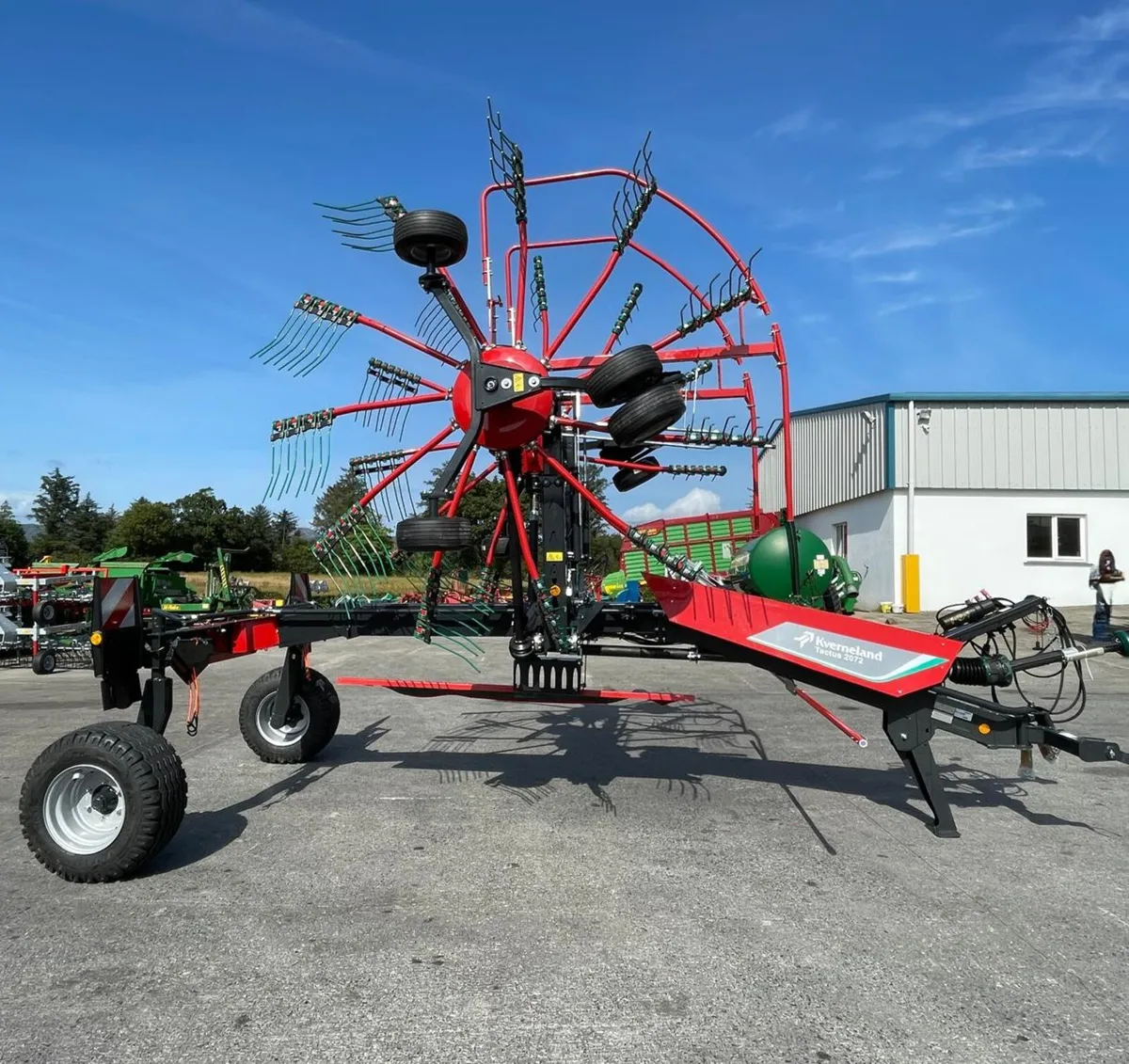 New Kverneland Tactus 2072 Rake - Image 2