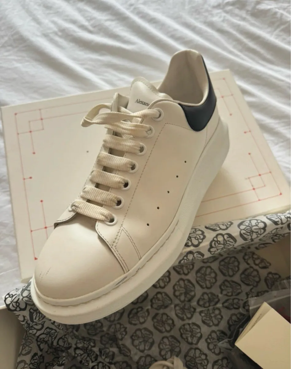 Alexander McQueen Trainers - Image 4