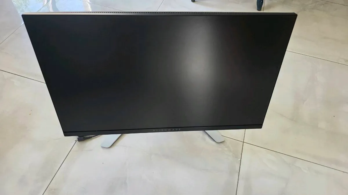 Alienware 27" 240hz Gaming Monitor - Image 2