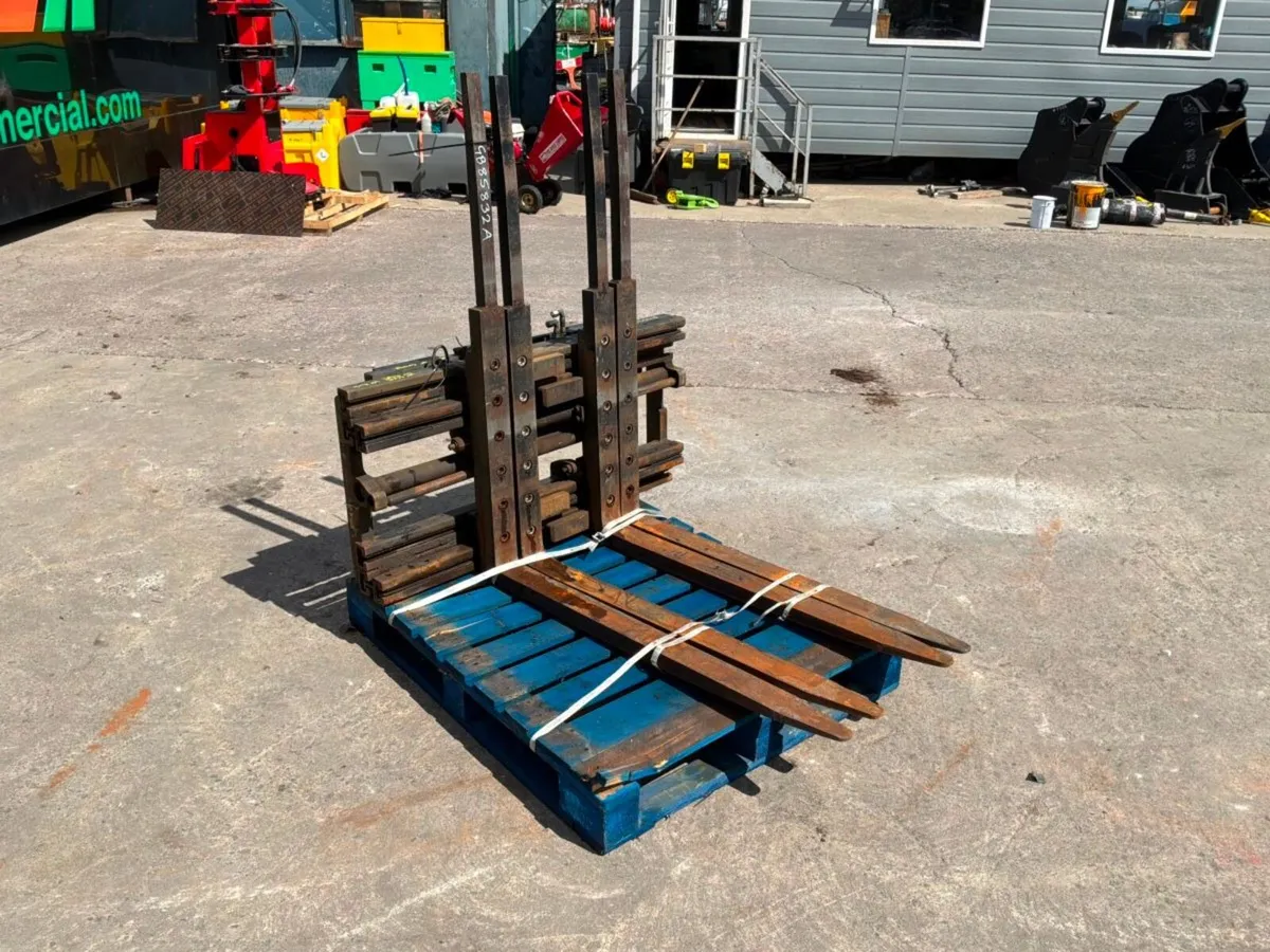 Double Pallet Fork Carraige....5529 - Image 4
