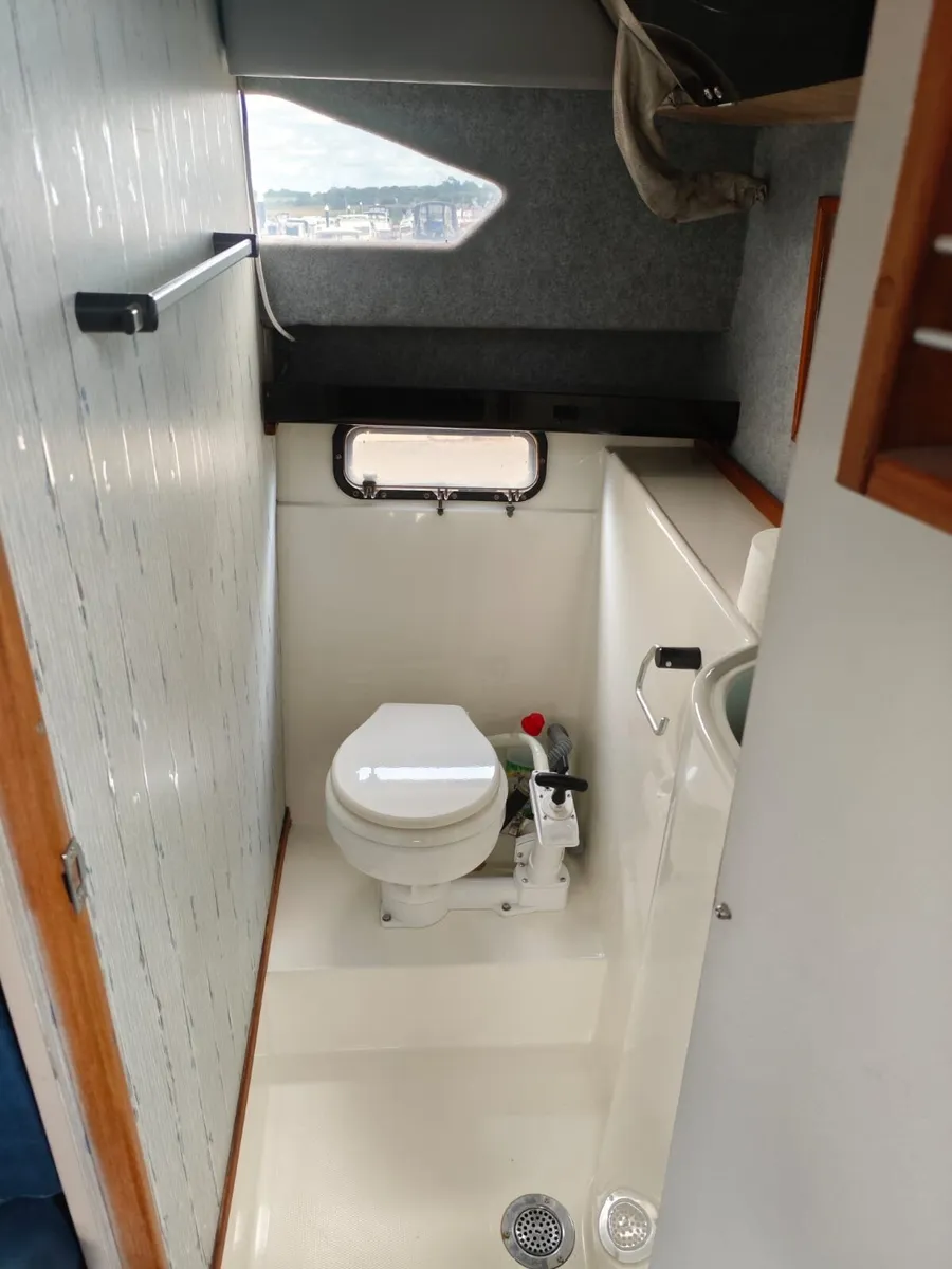 Bayliner 2555 Ciera – Fully Refurbished - Image 3