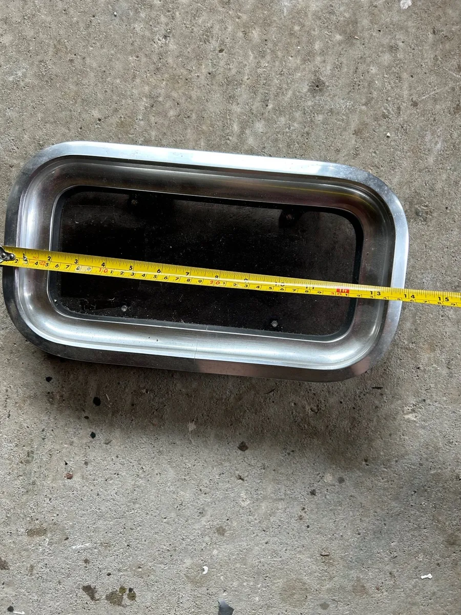 Boat hatch - Image 2