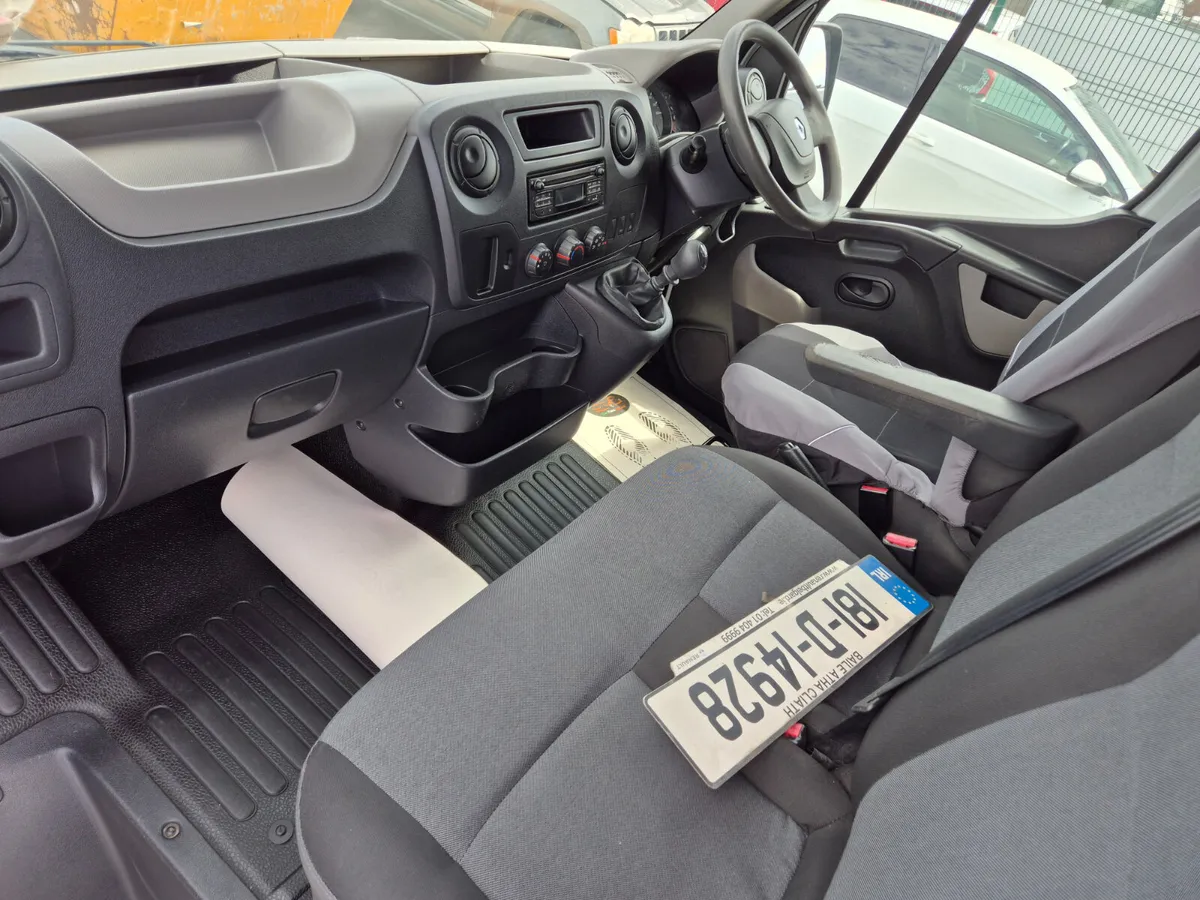 2018 Renault Master mwb new cvrt - Image 3