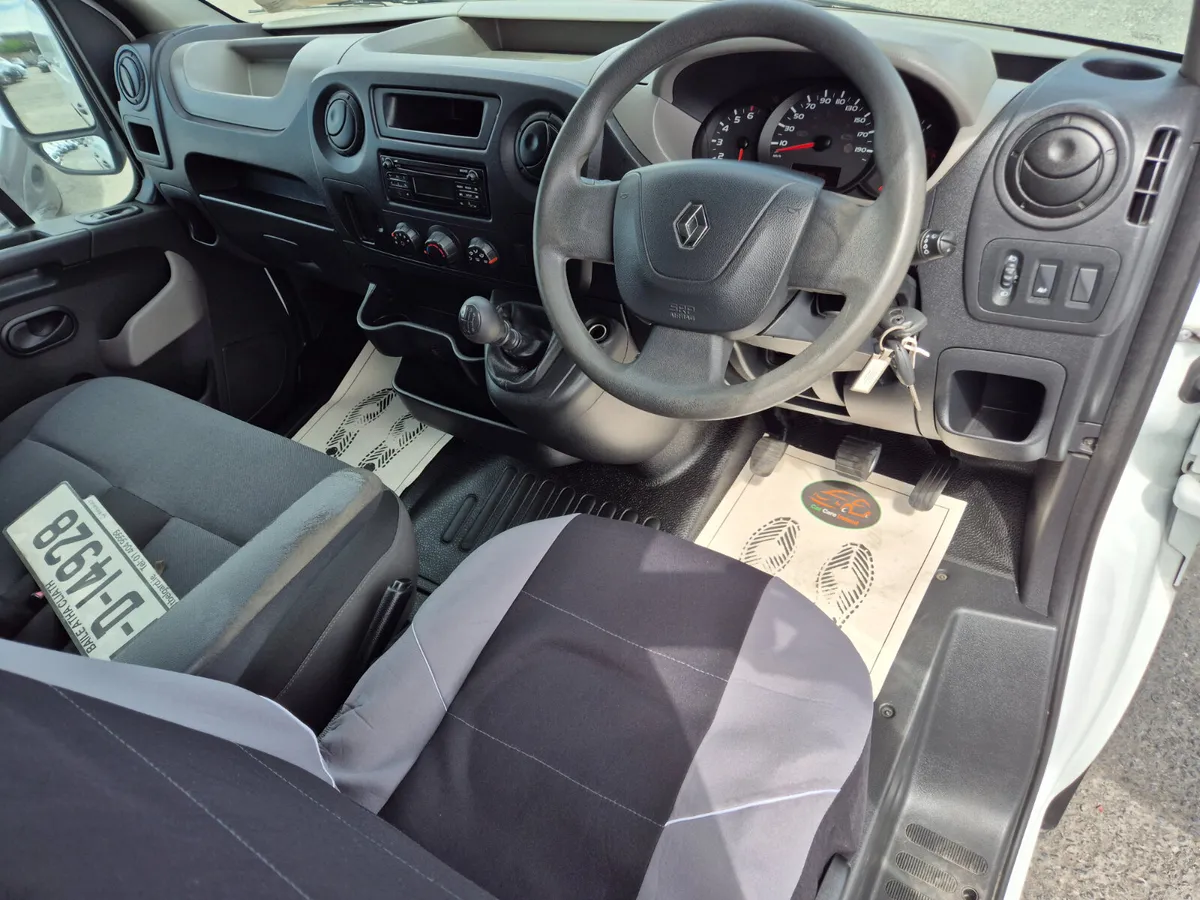 2018 Renault Master mwb new cvrt - Image 4