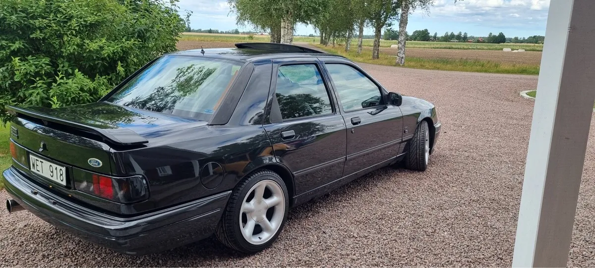 1991 Ford Sierra Cosworth 4 dr Sapphire  4 x 4 - Image 4