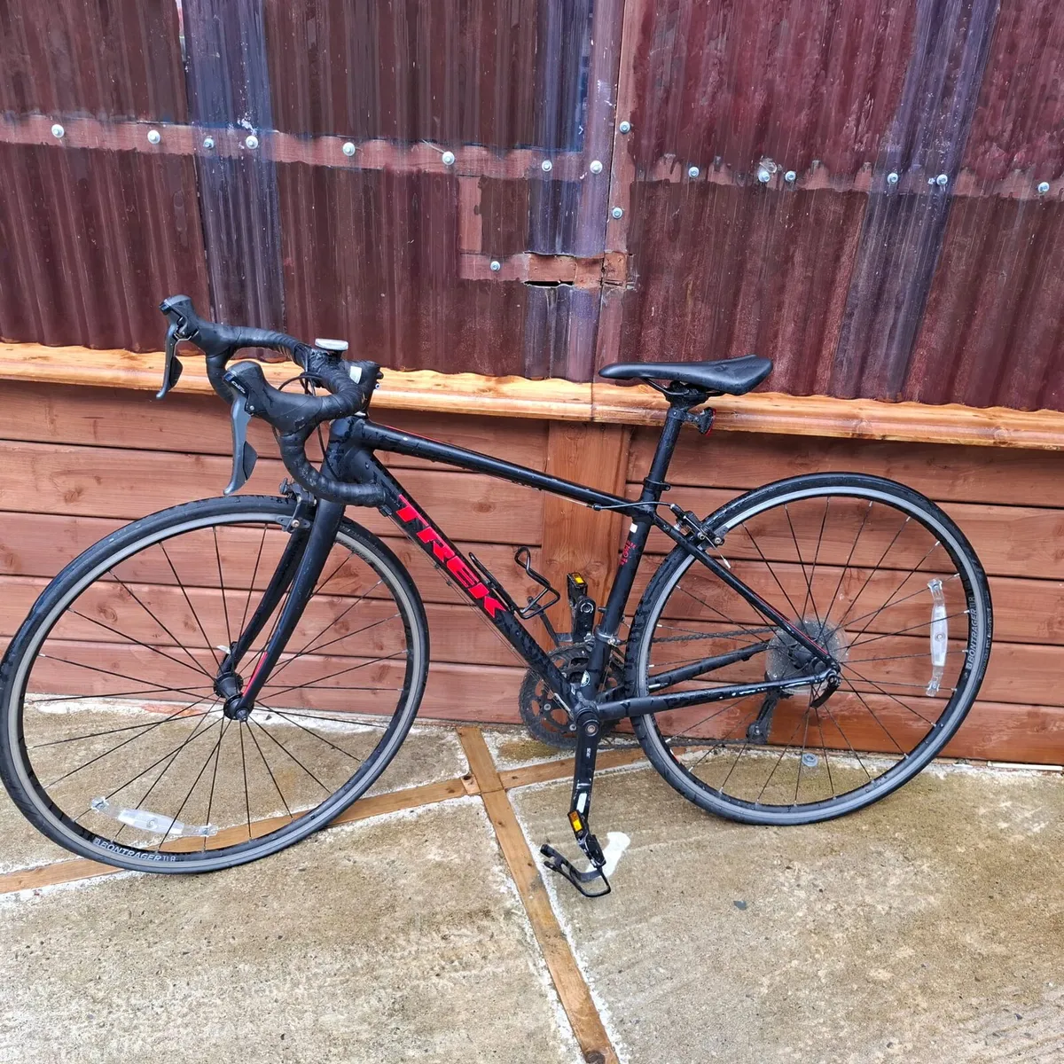 Trek Domane AL2 Road Bike - Image 1