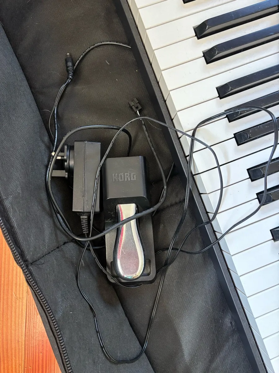 Digital Piano - Korg B2 - Image 3