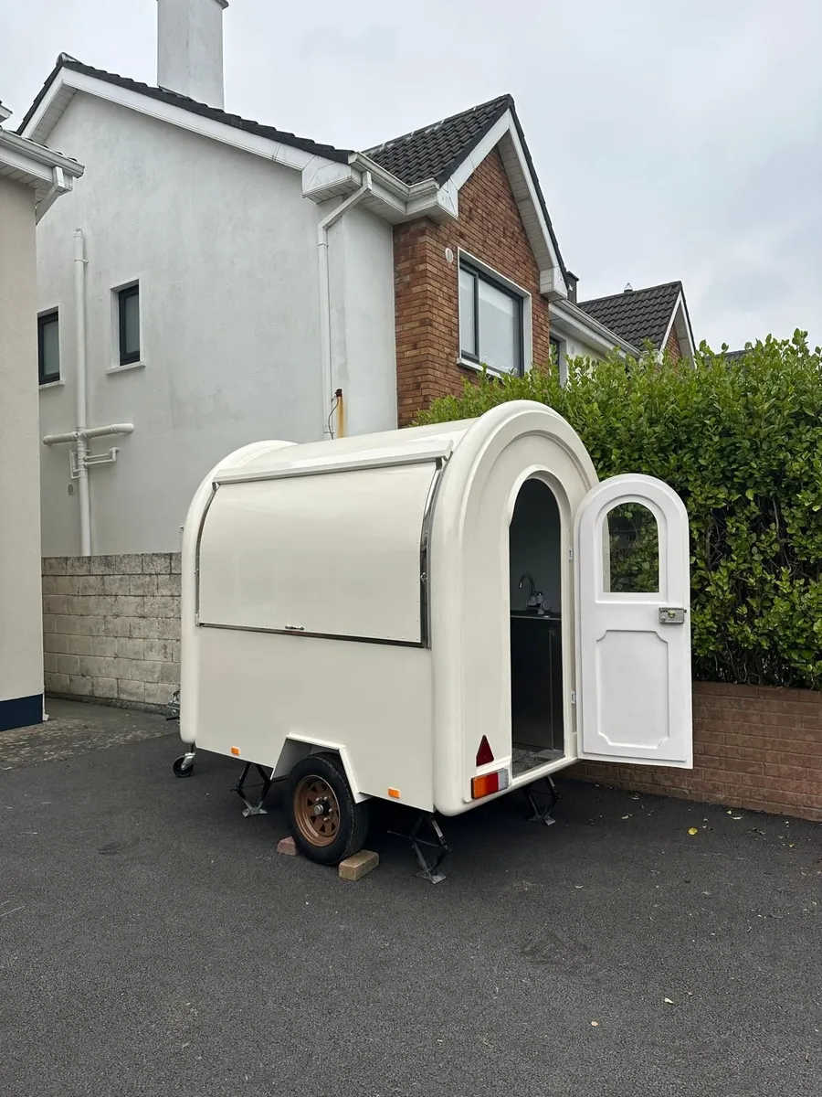 Food Trailer - Image 3