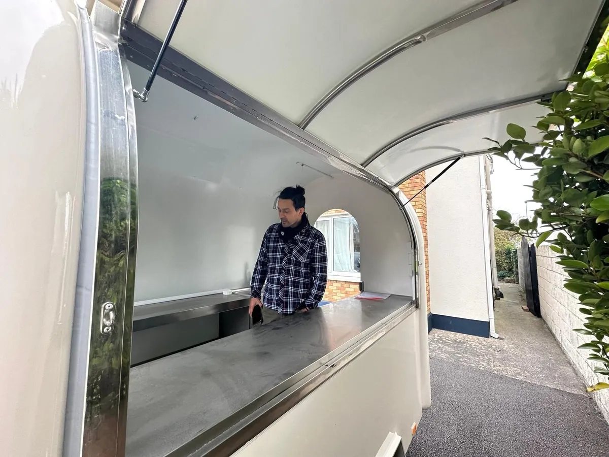 Food Trailer - Image 2