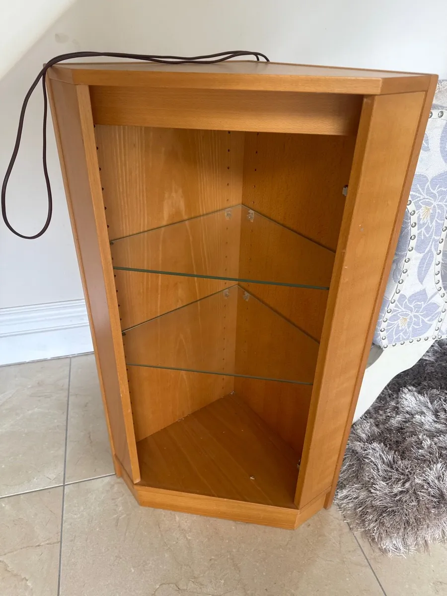 Cabinet - Image 1