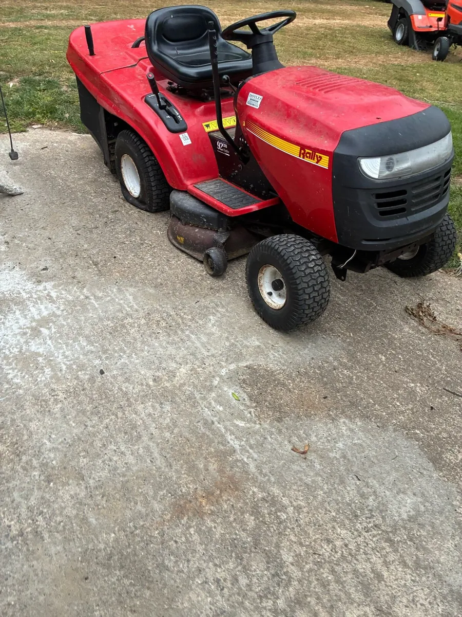 Ride on mower - Image 1