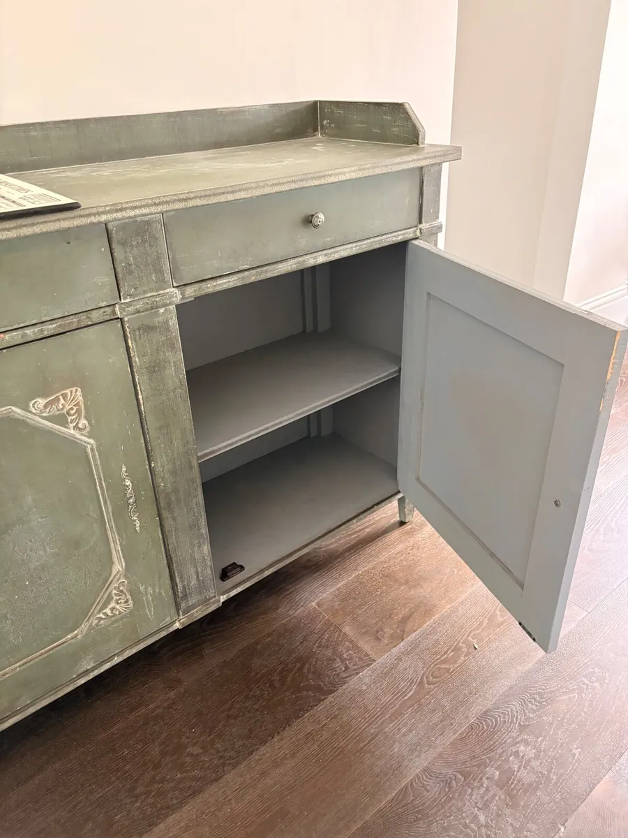 Cabinet - Image 2
