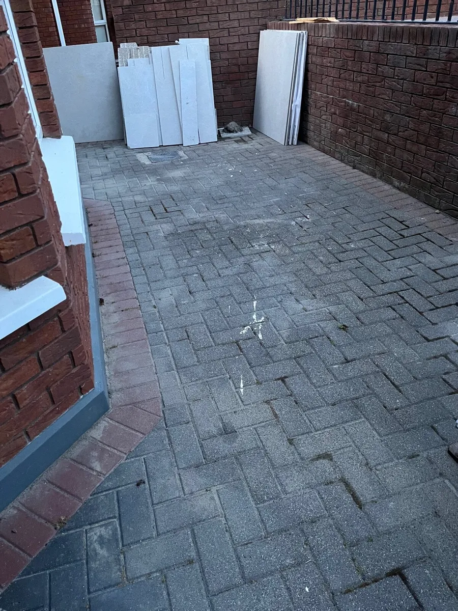 Patio bricks - Image 1