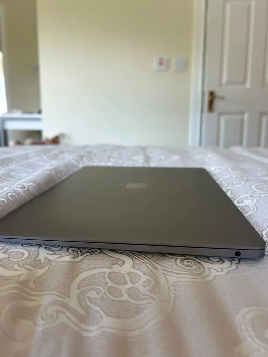 Apple MacBook Air 13" M1 256GB SSD 8GB RAM 94% BH - Image 4