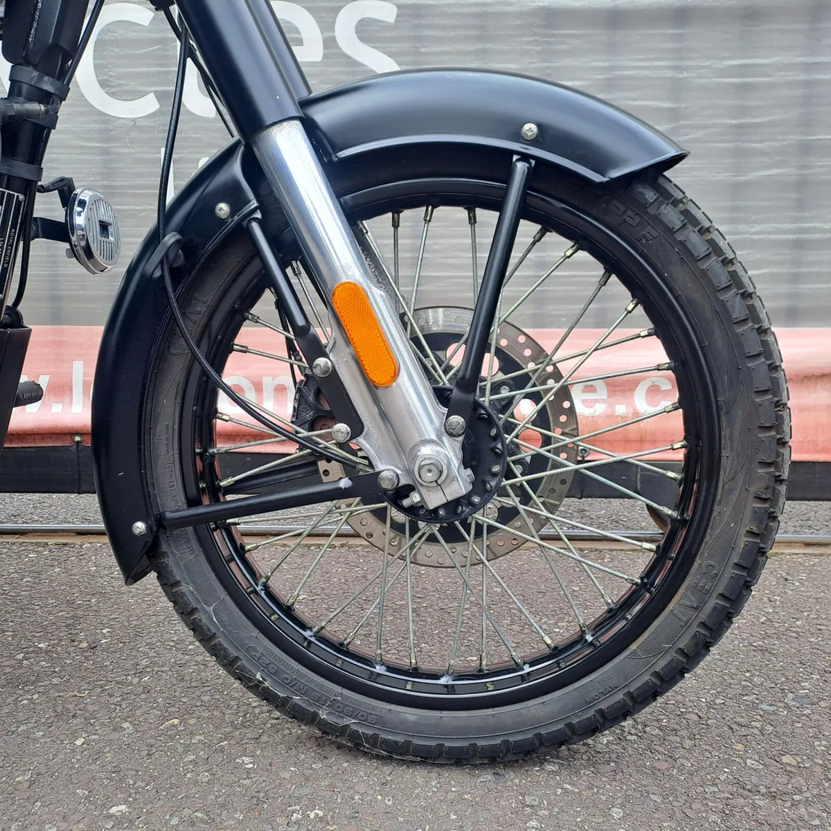 Royal Enfield Classic 2021 - Image 3