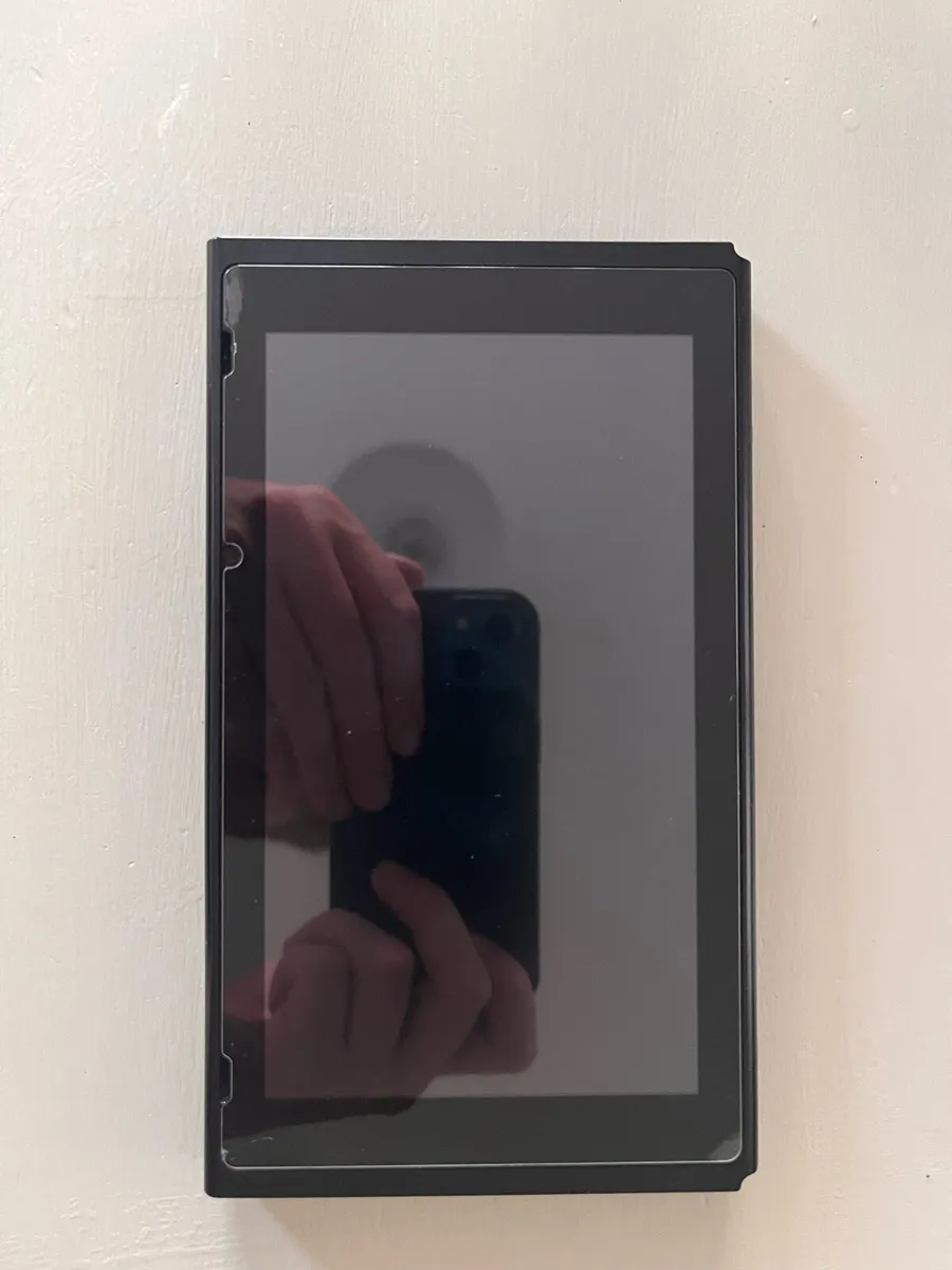 Nintendo Switch WITH Minecraft for Switch game - Image 3
