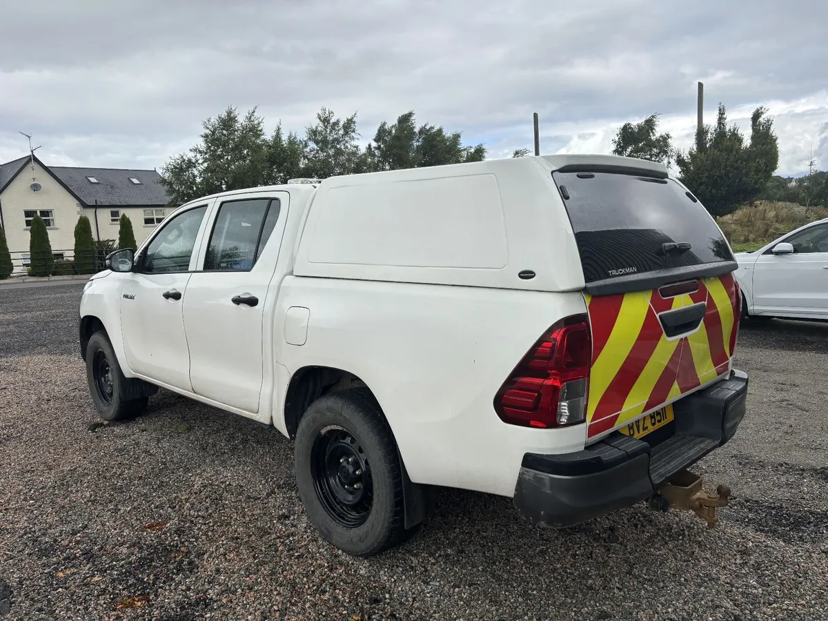 Toyota Hilux Active D-4D 4WD DCB 2018 - Image 2