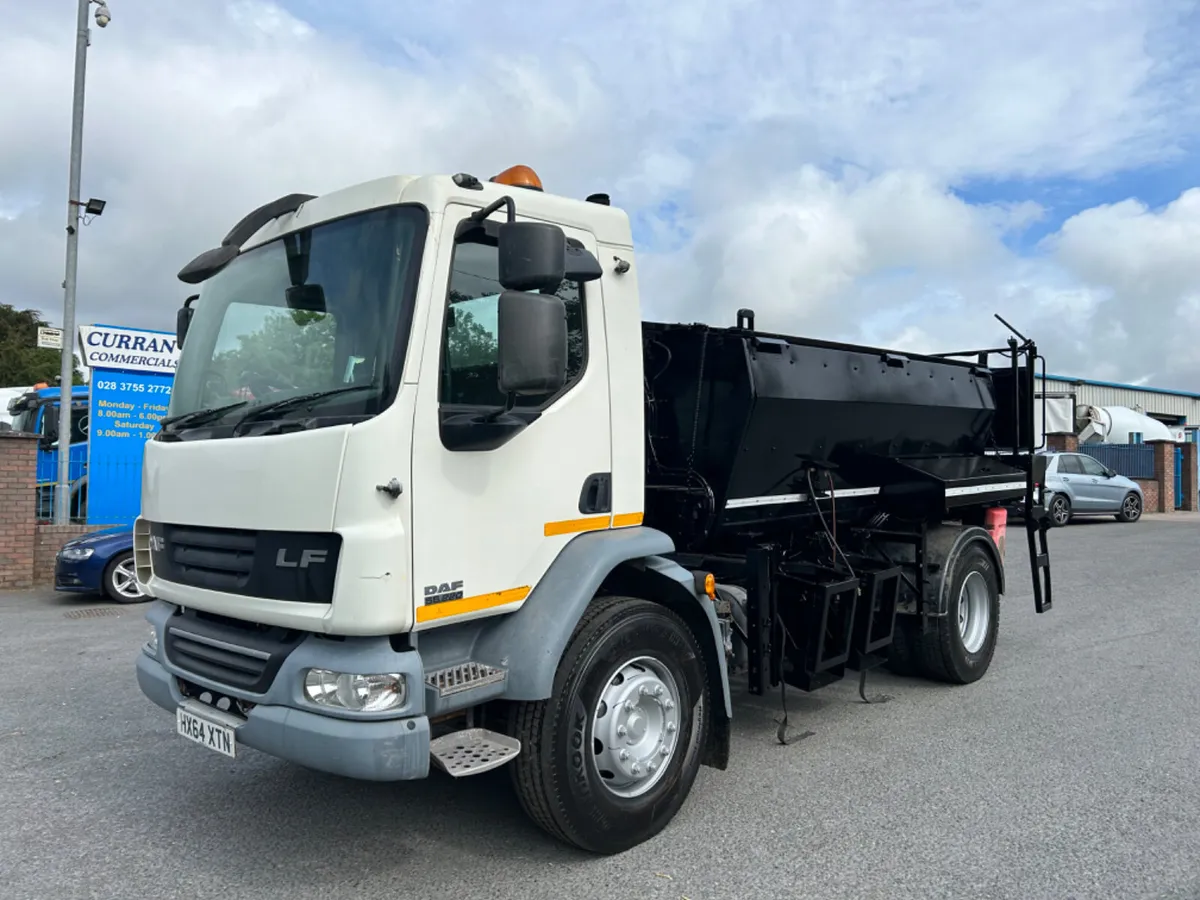 2014 Daf lf 220 18 ton tar hot box - Image 1