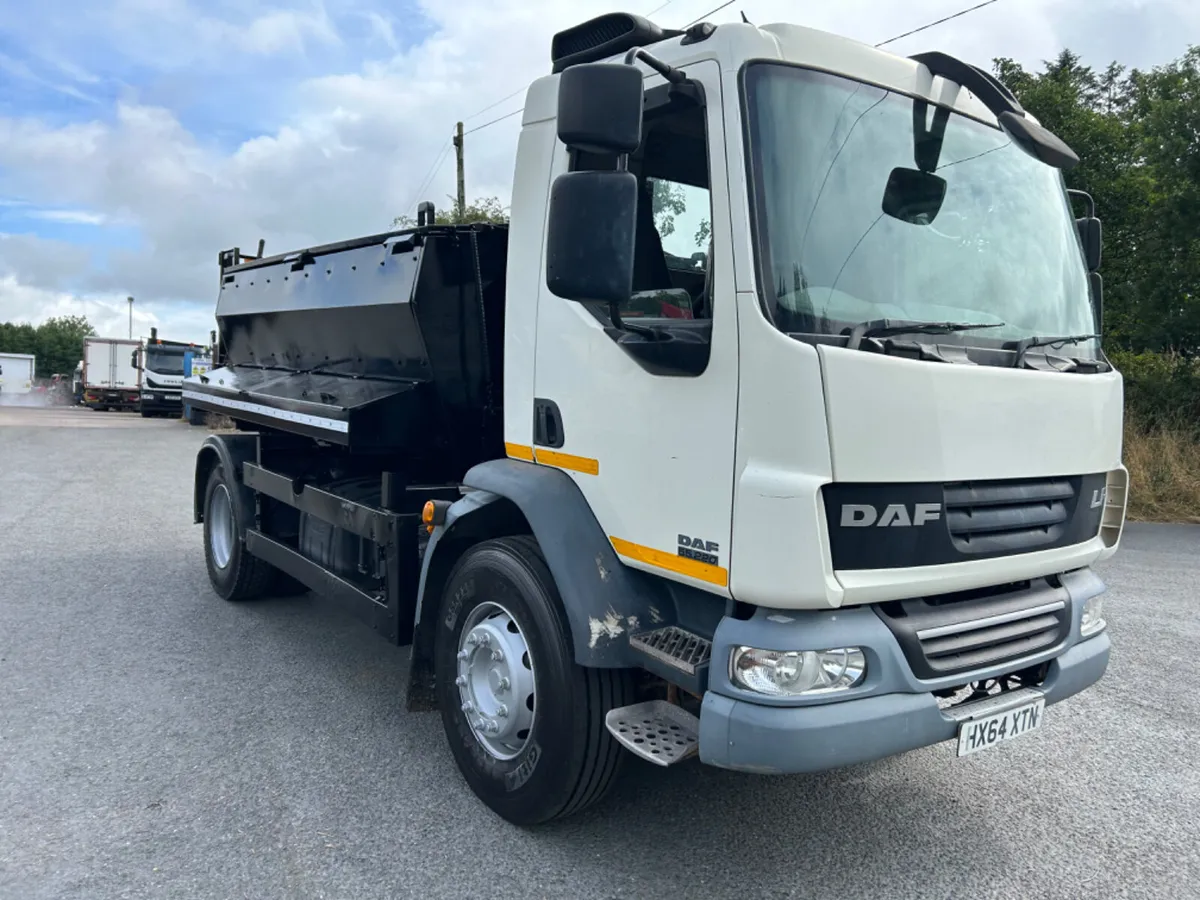 2014 Daf lf 220 18 ton tar hot box - Image 3