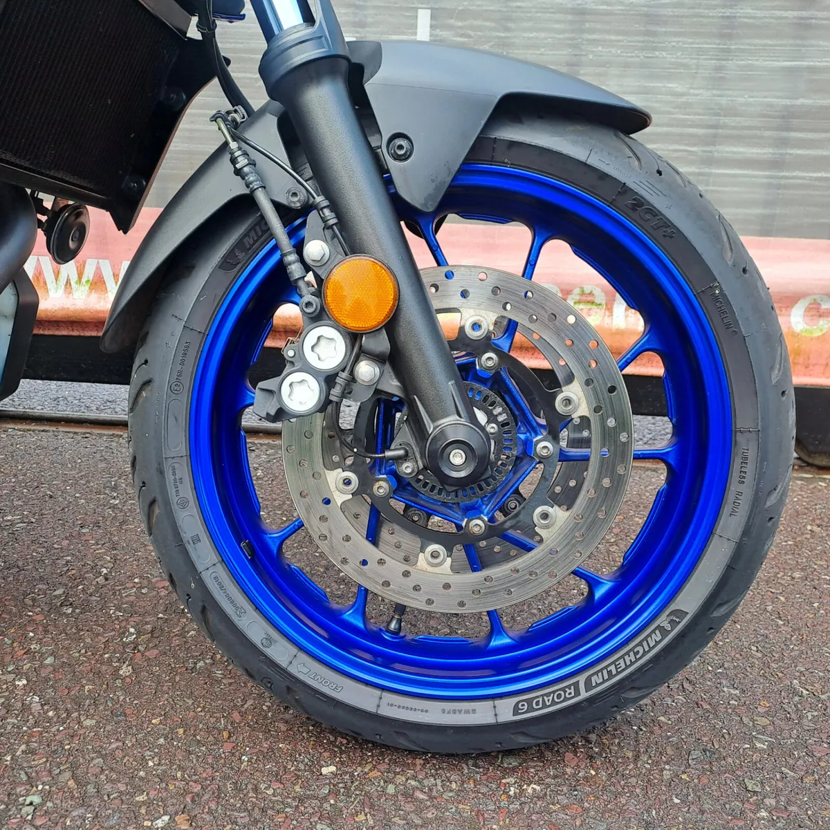 2023 Yamaha MT-07 Blue - Image 3
