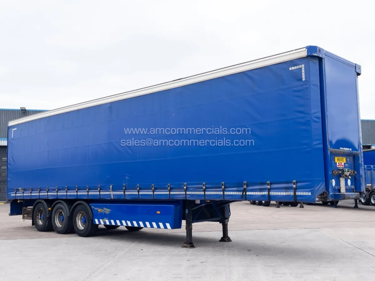 2017 SDC 4420MM CURTAINSIDE TRI AXLE TRAILER - Image 1