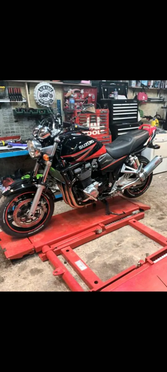 2005 Suzuki GSX1400 K5 low mileage great condition - Image 3