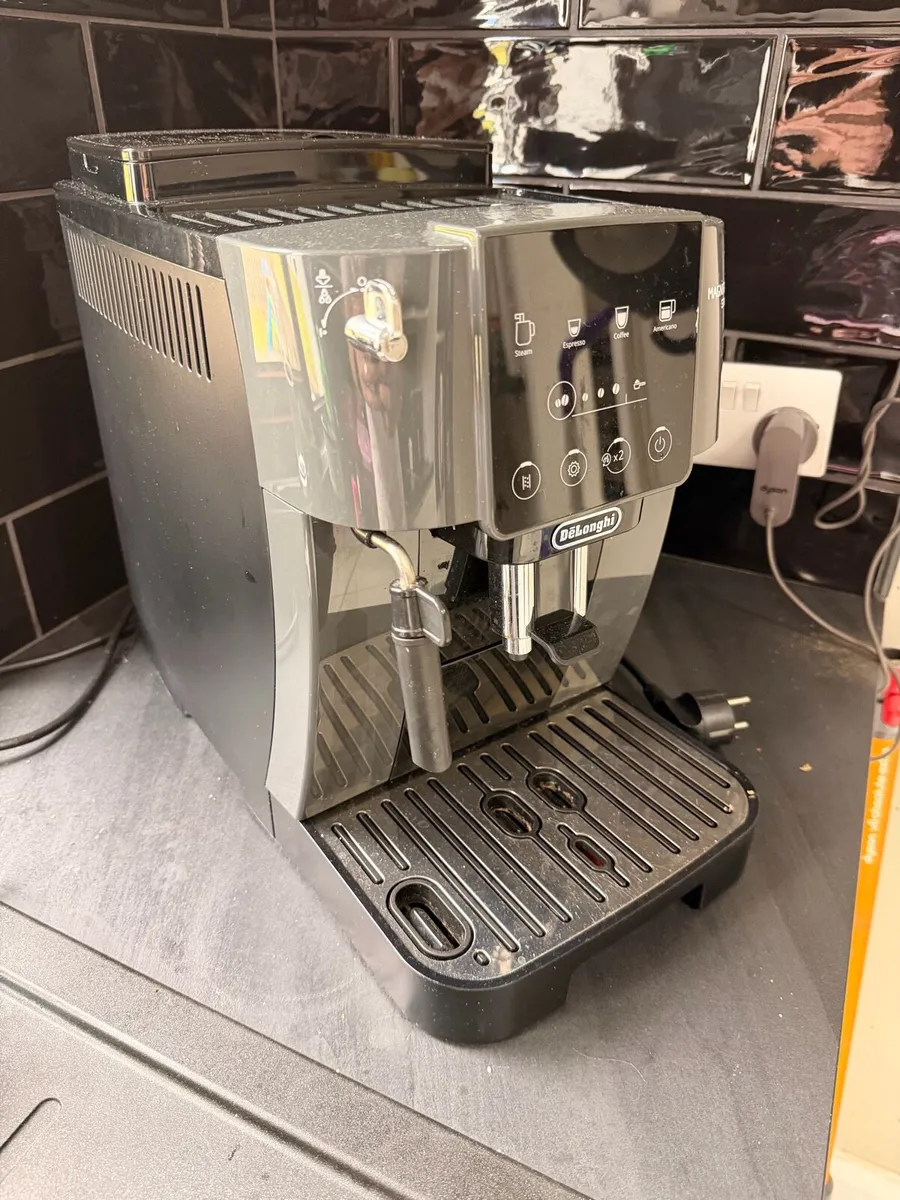 De’Longhi Magnifica Start Bean to Cup - Image 1
