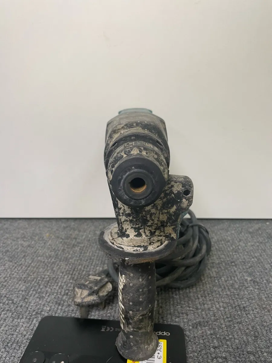 Makita Corded Rotary Hammer - Image 4