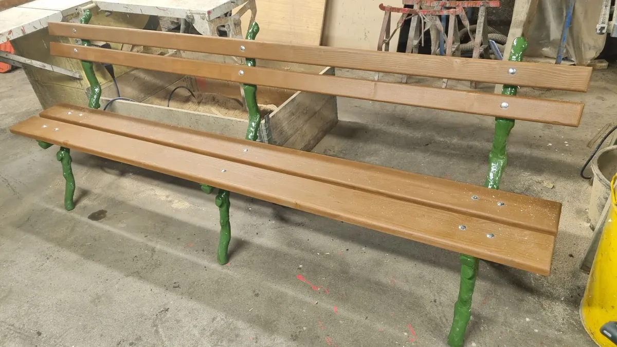 Garden seat - Image 1