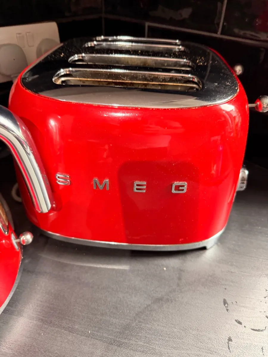 SMEG kettle and toaster - Image 2