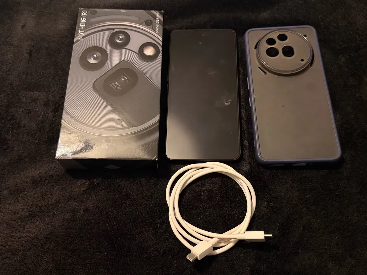 Nothing Phone (3a) Pro Black 12GB/256GB - Image 1