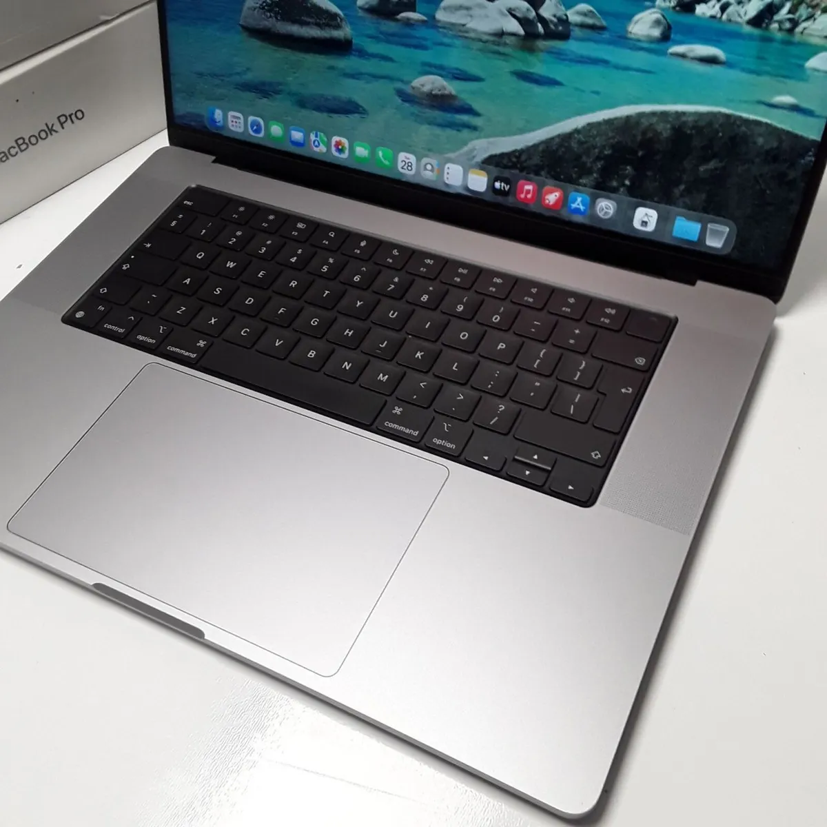 Apple MacBook Pro 16-inch (2021) M1 Pro Chip 16GB - Image 3