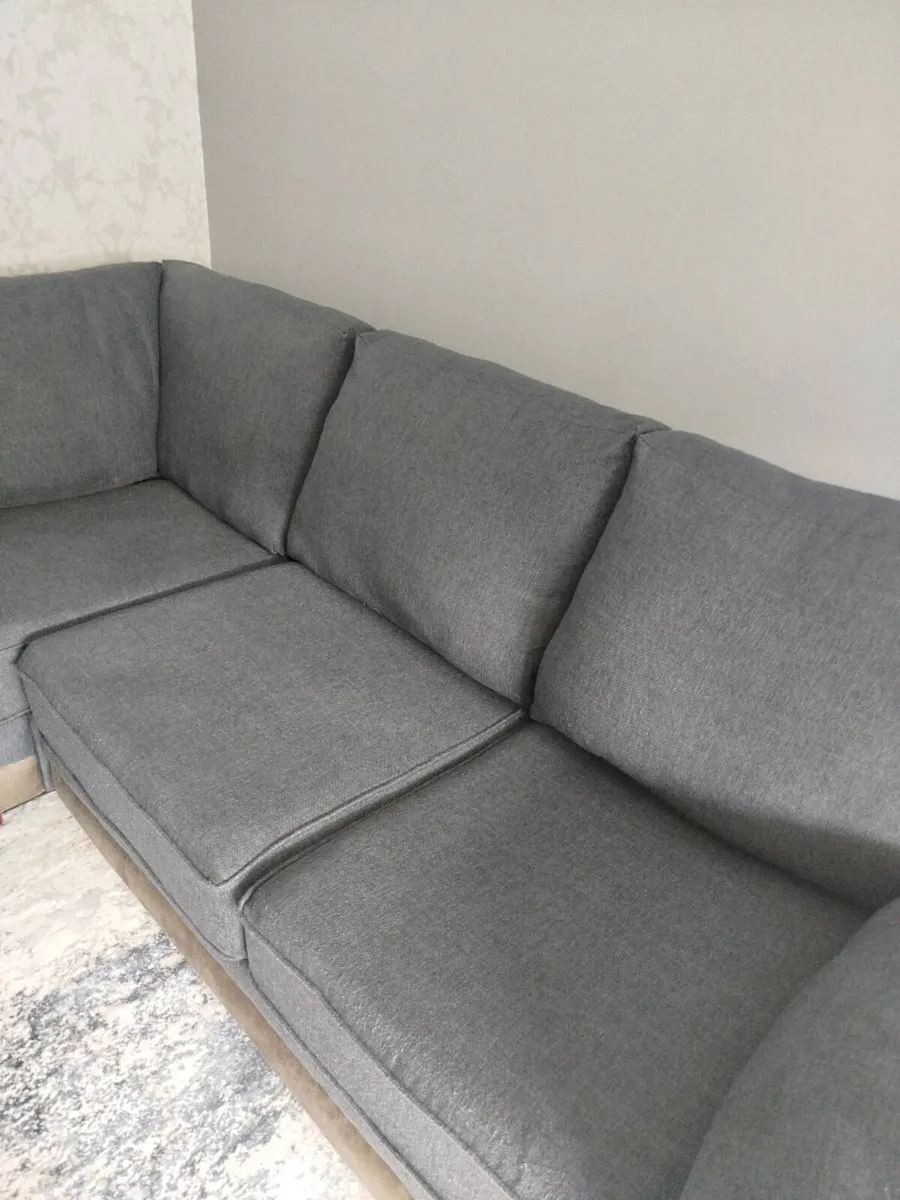 L shaped couch - Image 4