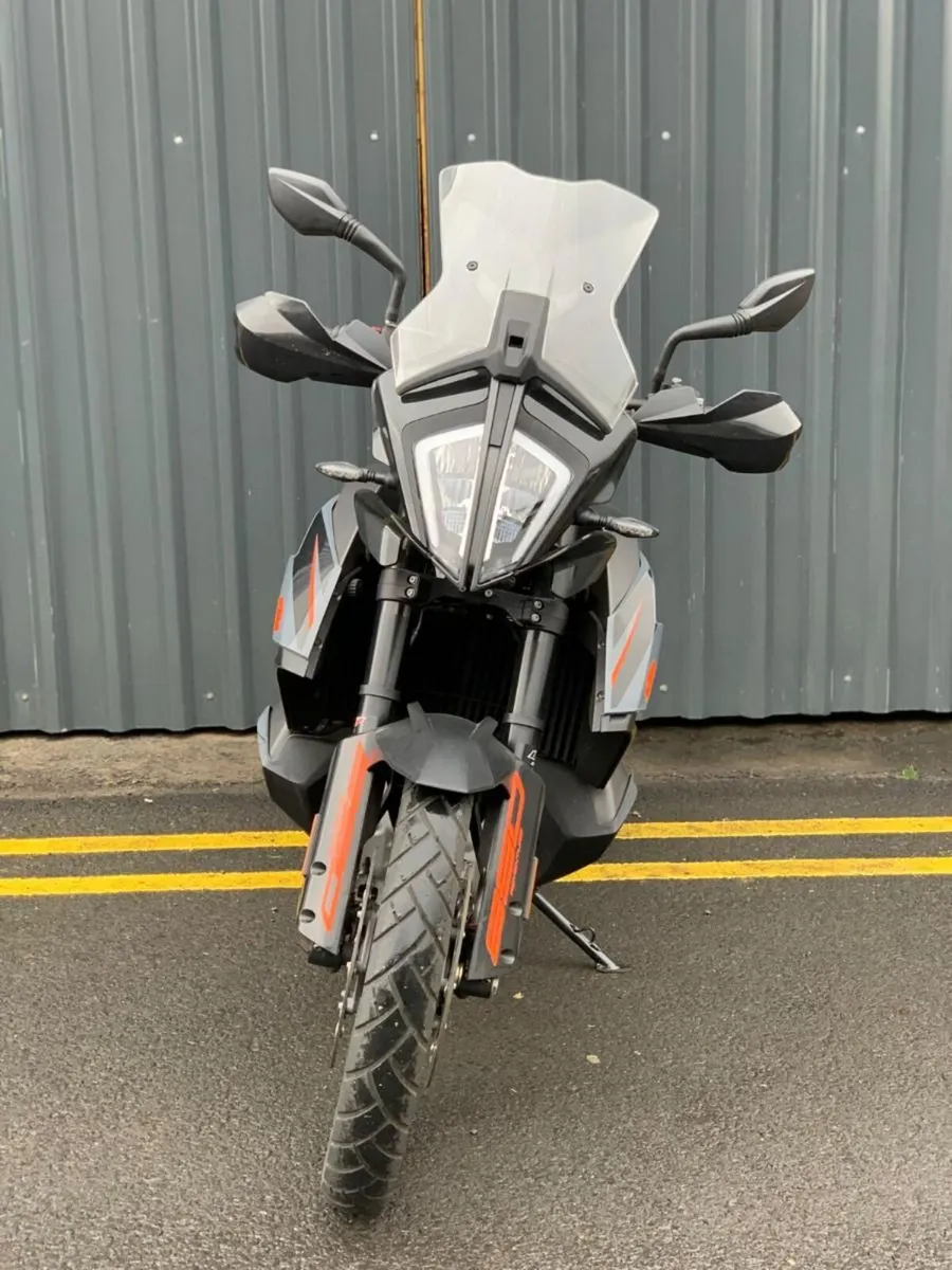 Ex-Demo 2022 KTM 890 Adventure - Image 4