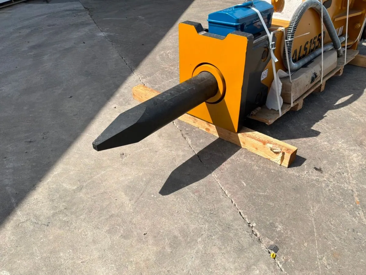 30- 40 ton ROCK BREAKER LYALS 100MM PIN...2447 - Image 3