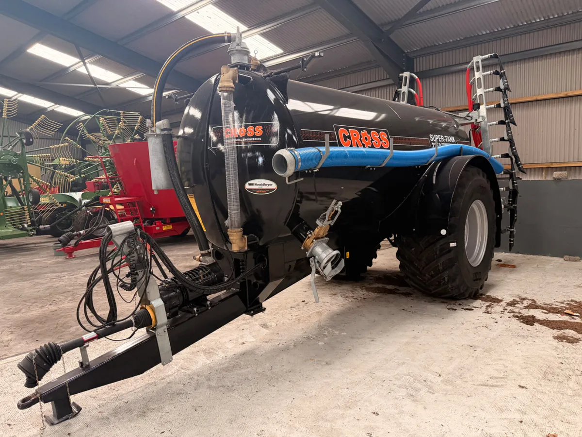 Cross 2250 Tanker & 7.6 Meter Flexi Shoe - Image 4