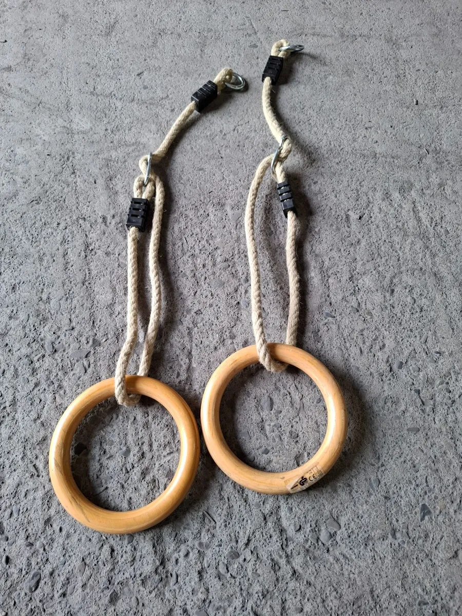 Wooden trapeze rings