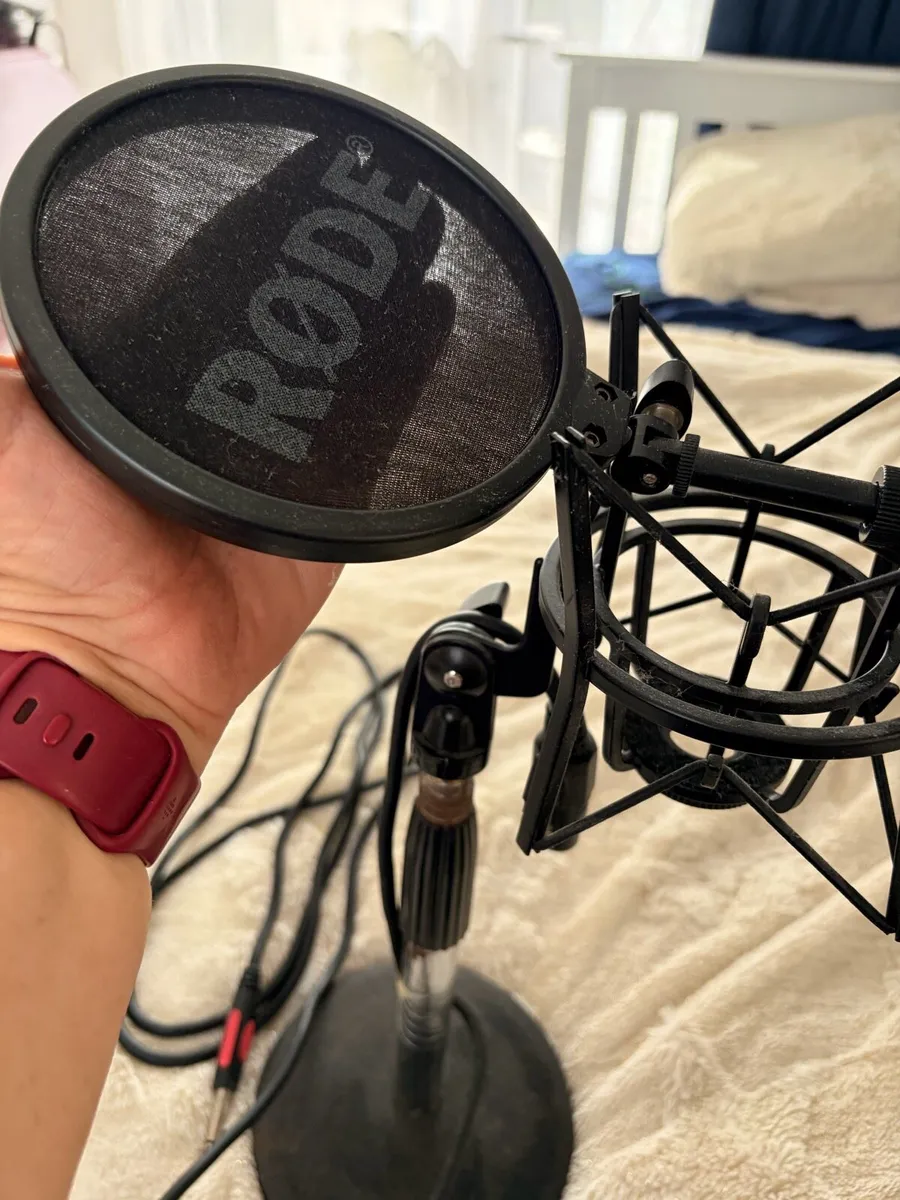 RODE (Mic) shock-mount with shield + stand + cable - Image 2