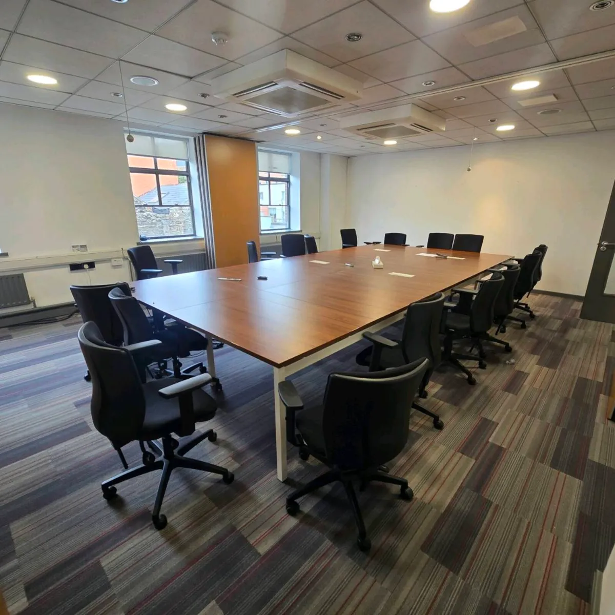 Large meeting tables second-hand hand - Image 2